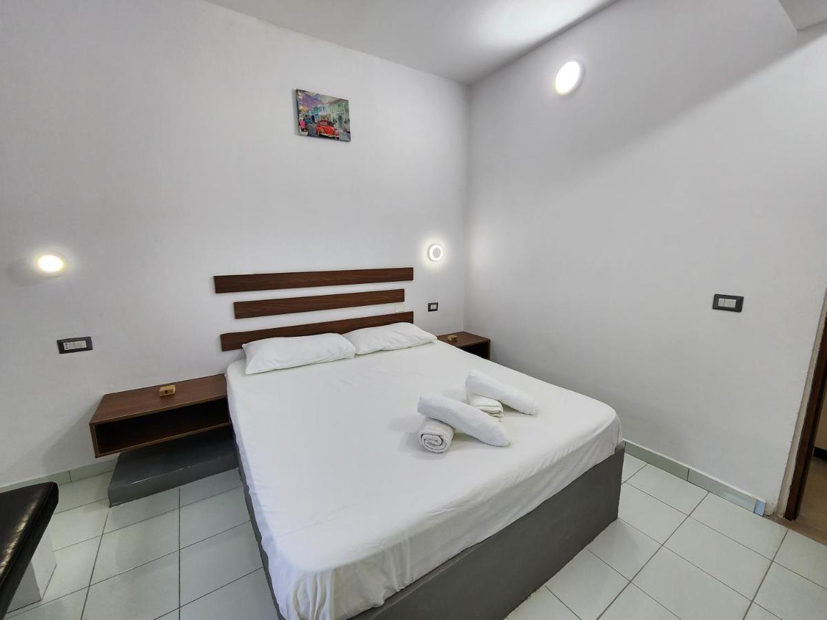 Blue Apartments Vlore Ngoại thất bức ảnh