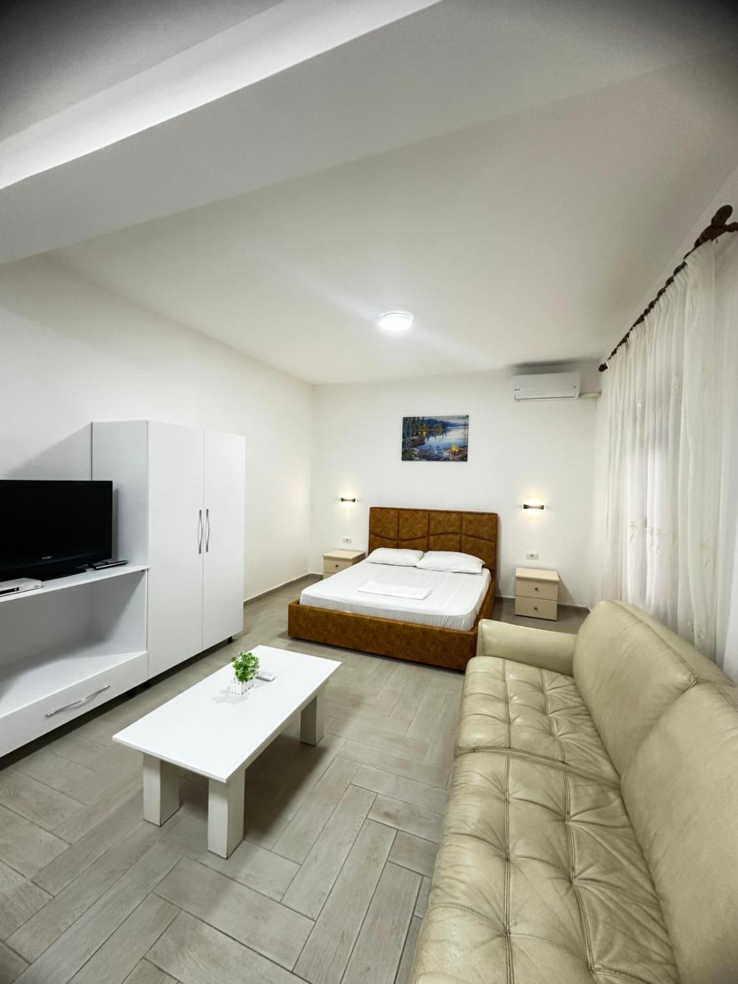 Blue Apartments Vlore Ngoại thất bức ảnh